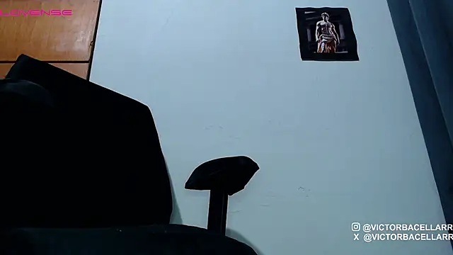 VictorBigBulge live cam on StripChat