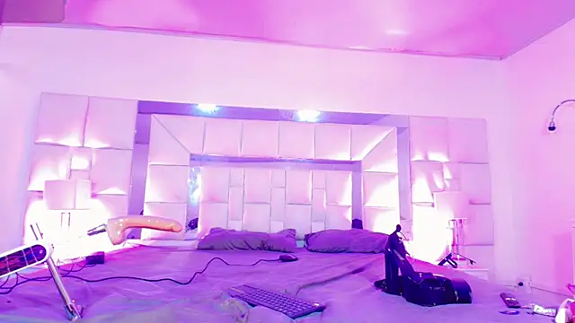 brittany_gomez_ live cam on StripChat