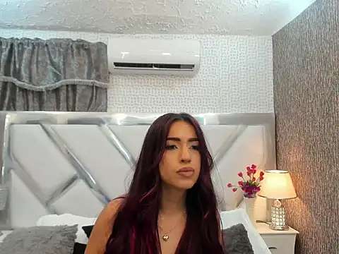 CrystalHadid live cam on StripChat