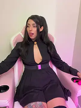 Felicia_smok3