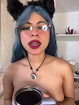Eva_Feller69
