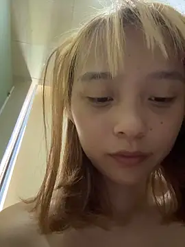 yangyang520-18girl live cam on StripChat
