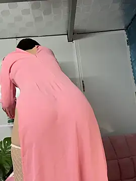Nana-19 live cam on StripChat