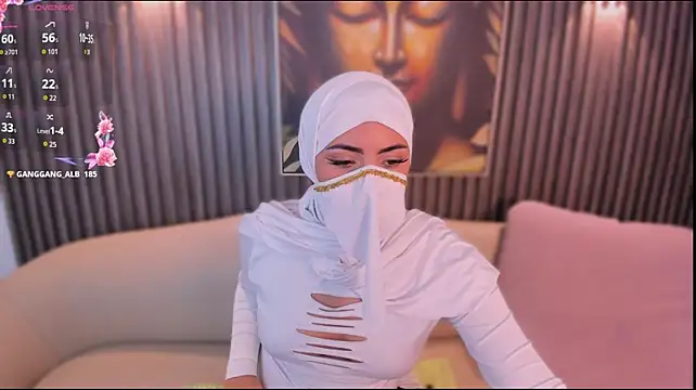juli_thali live cam on StripChat