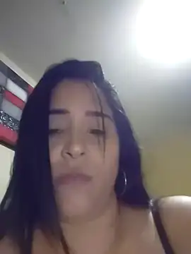 Alejandrava live cam on StripChat