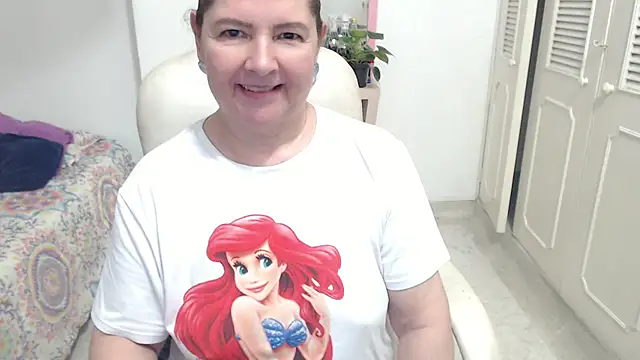 leonela_69 (F mature) - mommy is horny come play with me
