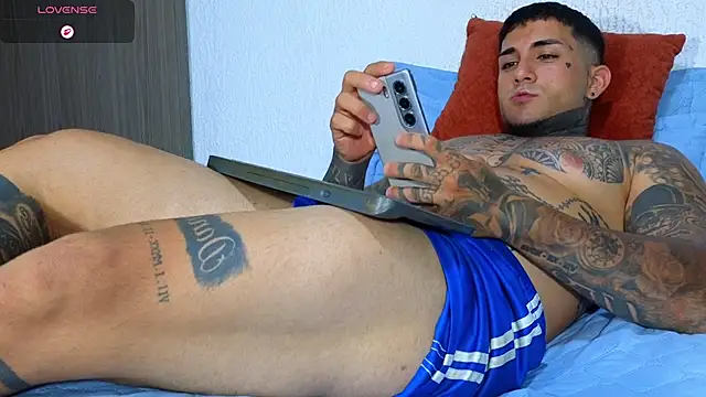 angel97x (M young) - CUM SHOW OR BIG SHOW DILDO