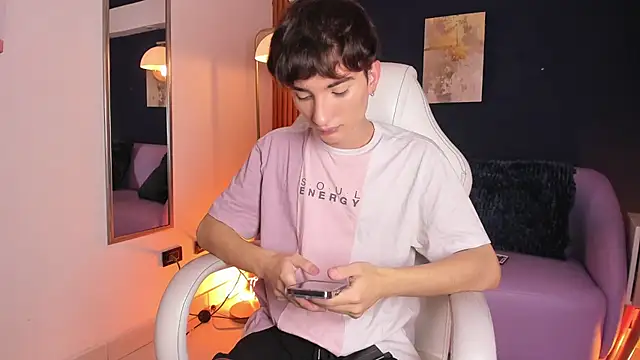 lumiernova (M twink) - show ass