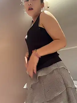 iridessa- (F milf) - 骚逼插入假jj