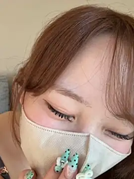 kia_v_v (F young) - 上の服ぬぎぬぎ♡♡谷間ドアップもみもみ😳💗