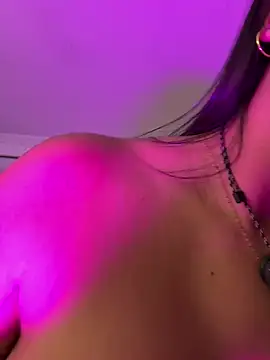 hannahoff (F young) - The Uber one kisses my tits