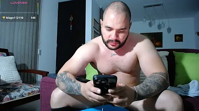 Hershell_XXL live cam on StripChat