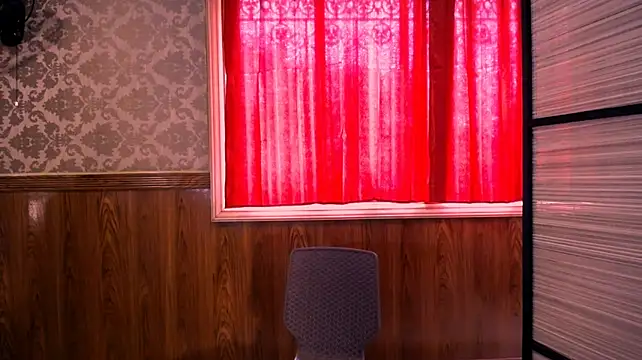 sexyslut_celeste live cam on StripChat