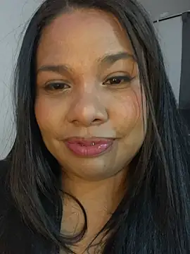 Rashell1_Queen live cam on StripChat