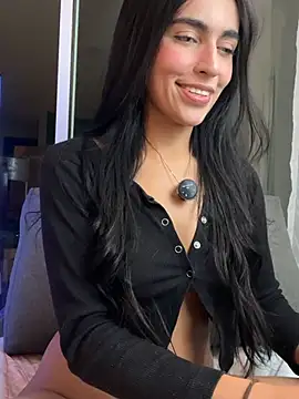DaphneUwu live cam on StripChat
