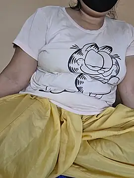 couplegk71 live cam on StripChat