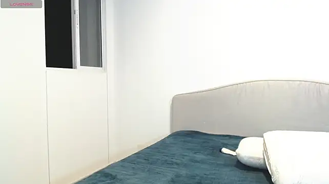 MelissaWaldorf live cam on StripChat