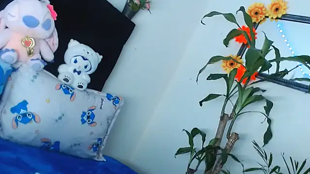 NathalialLooes live cam on StripChat