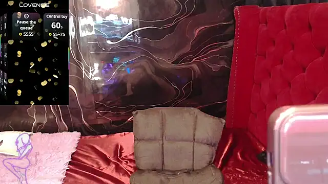 YourtsBella live cam on StripChat