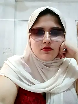 Nusrat-N live cam on StripChat