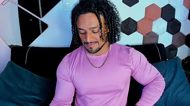 MikeEstevess live cam on StripChat