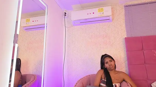 michell_bunny77 live cam on StripChat