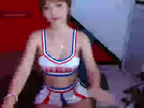 miss_tinnymafe live cam on StripChat