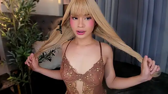 delightfulasianhugecock live cam on StripChat