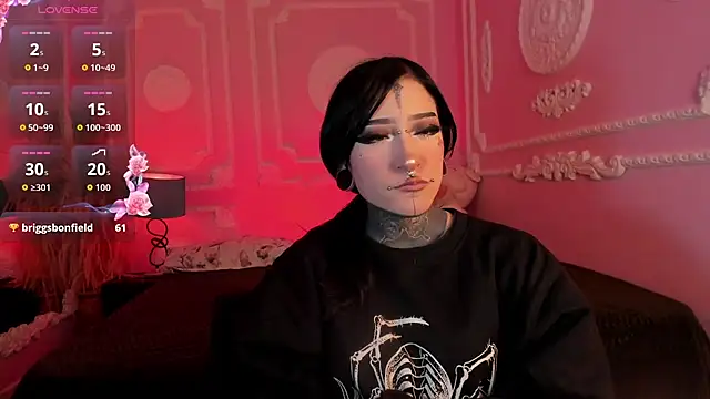 Kat_VonDe live webcam