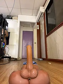 Eva_Feller69