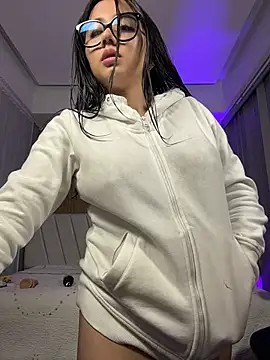 Michelle_Zoe live cam on StripChat