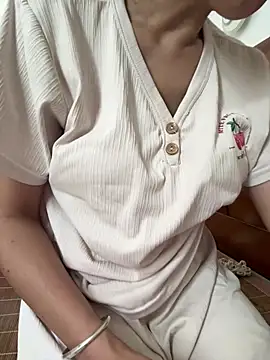 cmvoo live cam on StripChat