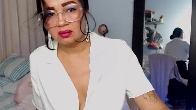 RUBII-ADAMS live cam on StripChat