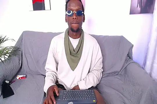SkylerBigxxx live cam on StripChat