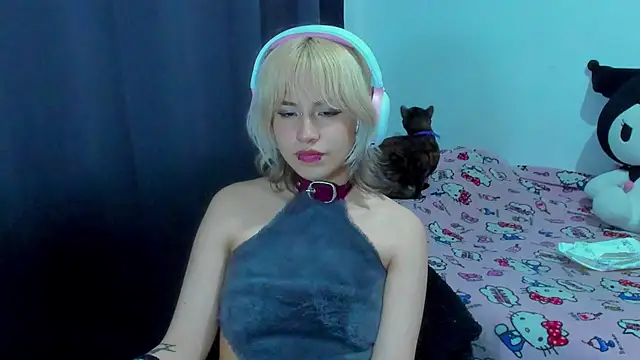 Akane-Mou live
