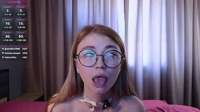SunnySmileXO live cam on StripChat