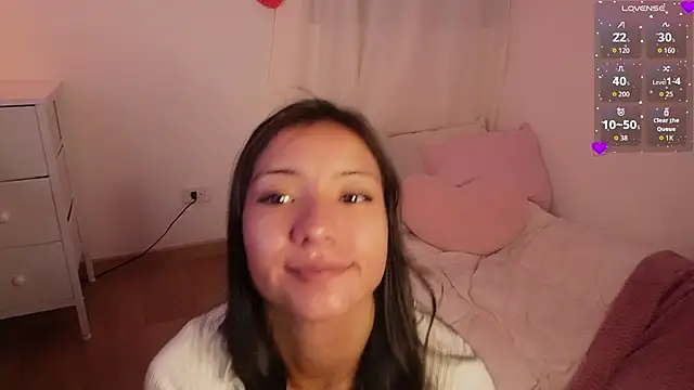 AbyWhitee live cam on StripChat