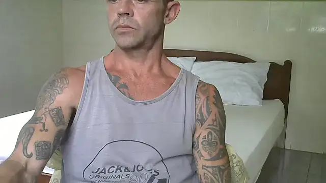 HotHunkHarry live sex cam