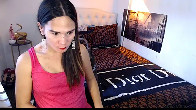 NinaDOM4CUM live sex cam