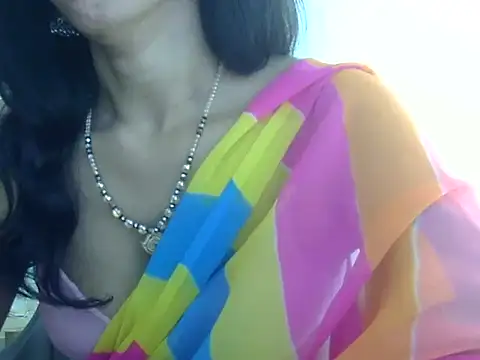 Laila_Cute live cam on StripChat