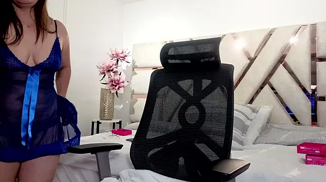 kellygrace_vg live cam on StripChat