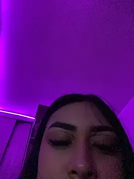 SweetSmokee live cam on StripChat