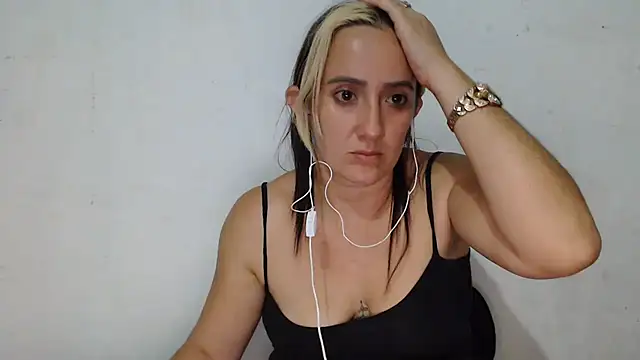 DeepAnal07 live cam on StripChat