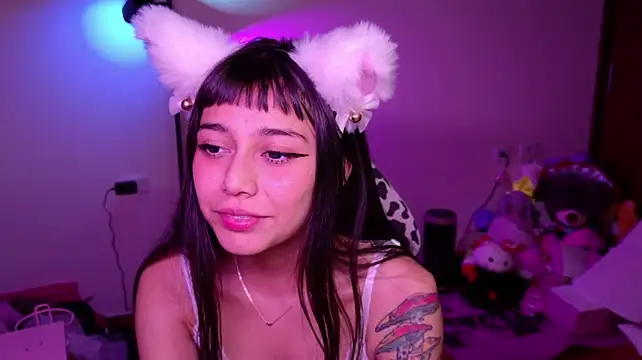 amber_yull live cam on StripChat
