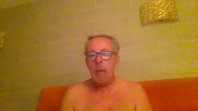 tuggy59 live cam on StripChat