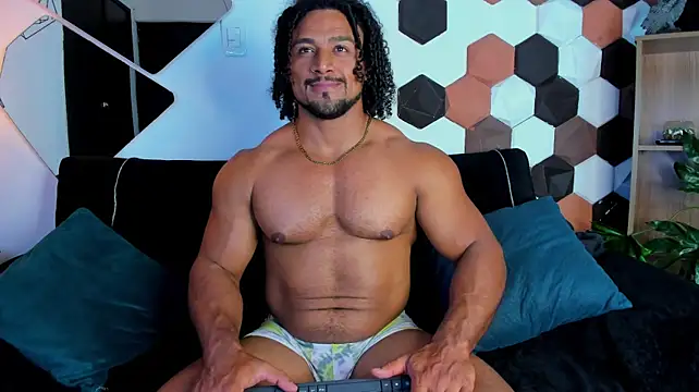 MikeEstevess live cam on StripChat