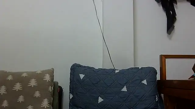 Kiko_sunflower live cam on StripChat