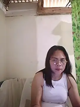 erma_joy live cam on StripChat