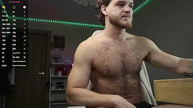 MrbigLouis live cam on StripChat