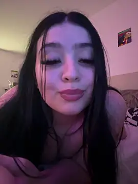 lolaaculaa live cam on StripChat